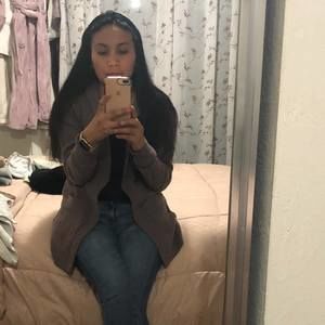 Meet your Posher, Lucy